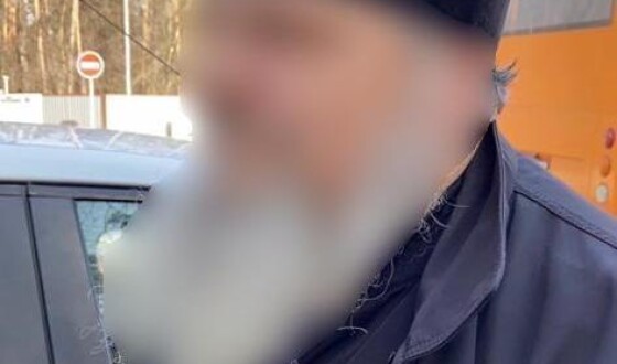 Прикордонники затримали настоятеля храму, в підвалі якого при окупантах утримували волонтерів