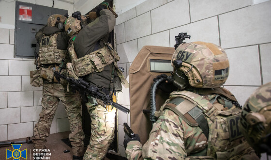 СБУ знешкодила злочинну організацію, яка під виглядом добробатів тероризувала киян