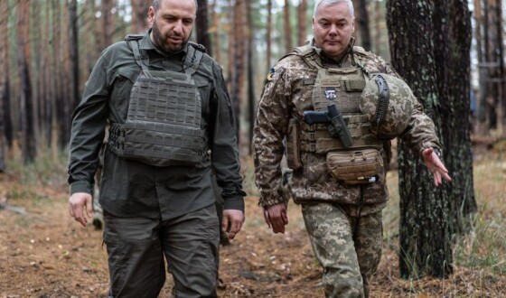 Міністр оборони Рустем Умєров провів зустріч із командувачем ОСУВ «Північ» генерал-лейтенантом Сергієм Наєвим