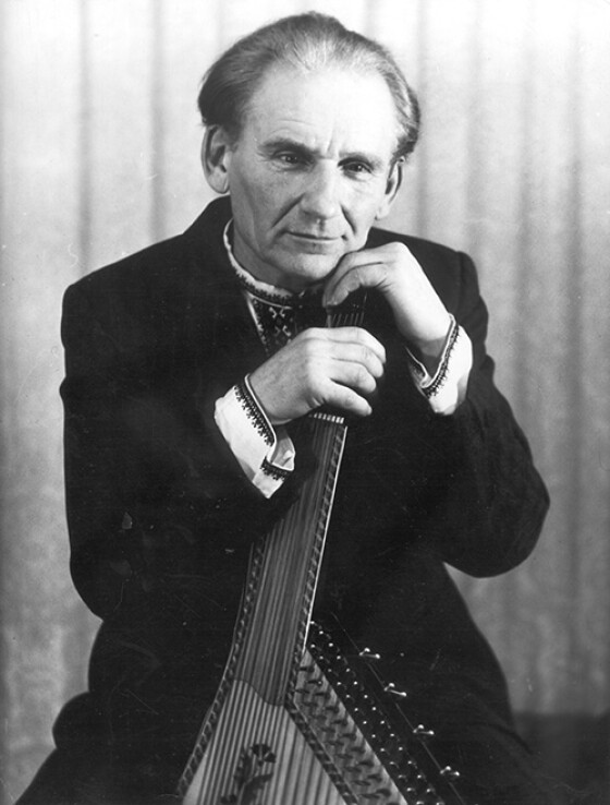 Олексій Нирко &#8211; подвижник кобзарства Криму і на Кубані, бандурист, історик кобзарства (20 років тому)