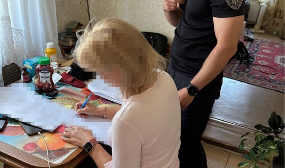 Військовослужбовиця з Полтавщини замість служби відвідувала закордонні курорти
