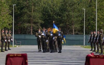 Україна повертає своїх Героїв додому