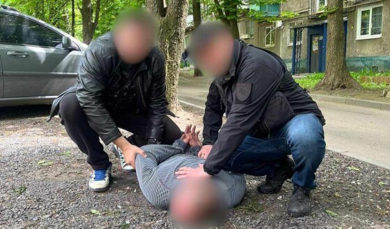 Харків&#8217;янина затримали після стрільби на вулиці: троє поранених