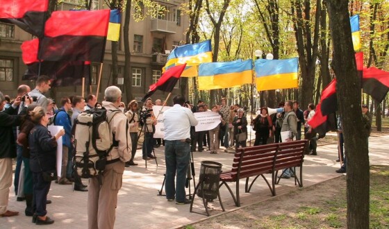 Покарати винних в знищенні пам&#8217;ятника УПА в Харкові + довідка