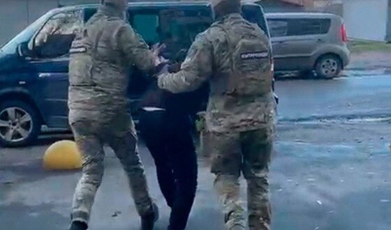 СБУ затримала доцента університету, який працював на російське гру і коригував удари рф по Харкову