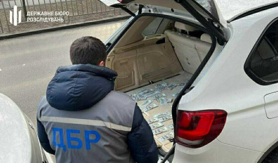 Офіцер, який привласнював виплати для військових, засуджений до семи з половиною років