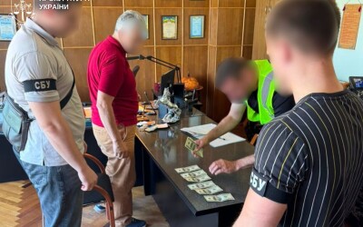 Судитимуть головного лікаря районної лікарні, який за $4000 обіцяв військовому фіктивні медичні документи