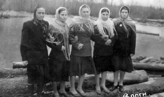 Інститут національної пам’яті оприлюднив невідомі фотографії кримських татар після депортації