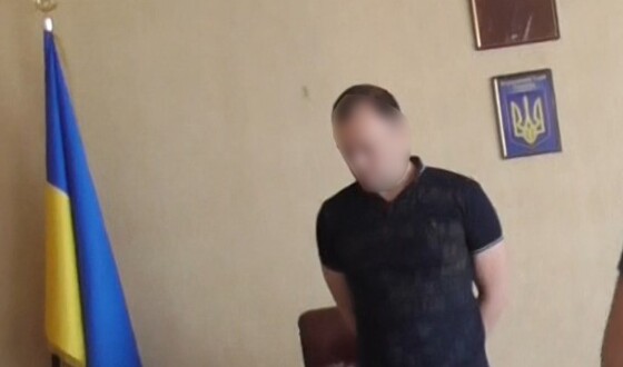Судитимуть колишнього керівника держпідприємства, який продавав першокласне українське зерно як неліквідне