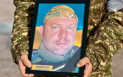 Вчора, 2 листопада, на Рівненщині попрощалися з Героями Іваном Безушком, Віталієм Перцем та Ігорем Якимчуком
