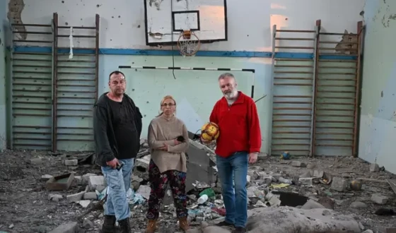 Чехи відвезли в Україну скептиків, які не вірили у війну, і зняли фільм