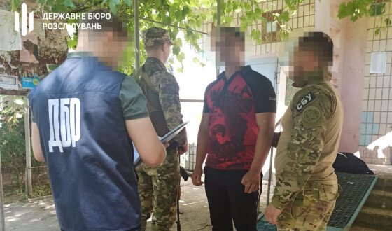 Судитимуть дезертира, який служив ворогу в окупованому Херсоні та катував українських патріотів
