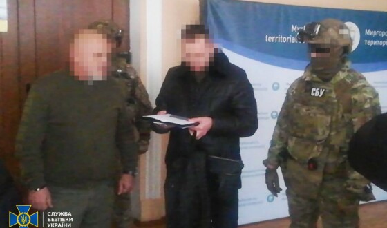 СБУ та НАБУ викрили на Полтавщині депутата, який вимагав з фермера майже $67 тис. за вирішення «земельного питання»