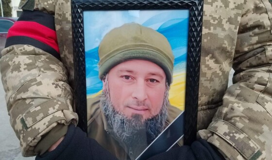 Вчора сумська громада провела в останню путь мужнього воїна Костянтина Матвеєнка