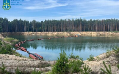 Керівник приватної компанії завдав 2,5 млрд гривень шкоди державі на незаконному видобуванні піску на Житомирщині