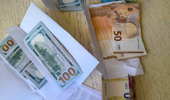 НАБУ і САП викрили в Головному управлінні ДПС у Тернопільській області схему систематичного одержання неправомірної вигоди від місцевих компаній