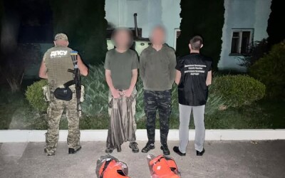 Двох жителів Івано-Франківщини прикордонники зупинили неподалік від інженерних загороджень державного кордону