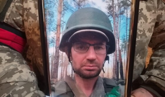 Вчора сумська громада провела в останню путь мужнього воїна Володимира Ворожбяна
