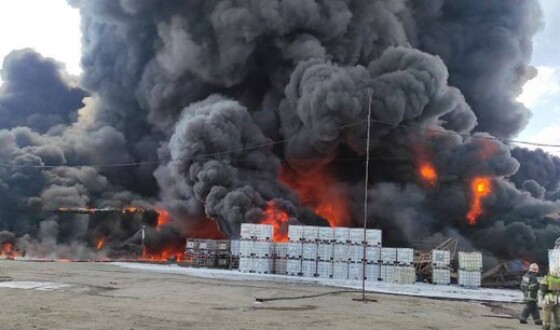 Горить завод в Дзержинську Ніжегородської області росії, відео