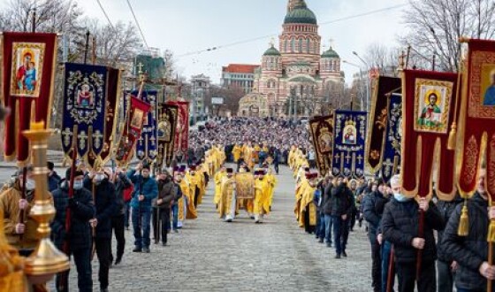 Хресні ходи проти українців і антирекорд смертности від covid 19