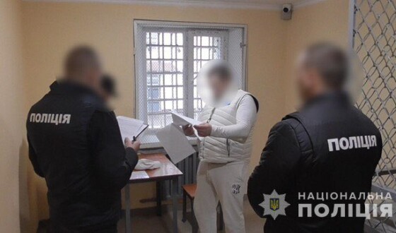 На Хмельниччині поліцейські оголосили підозри двом кримінальним авторитетам