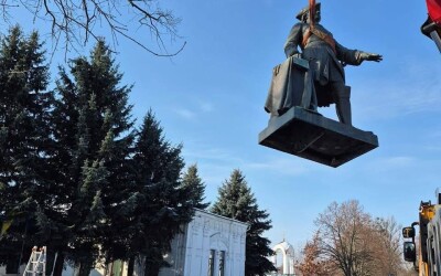 Чому у Полтаві демонтували «пам’ятники» російському імператору Пєтру I