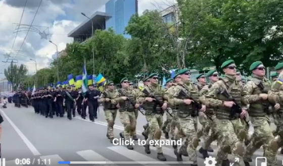 Прикордонники на Українському марші в Маріуполі (відео)