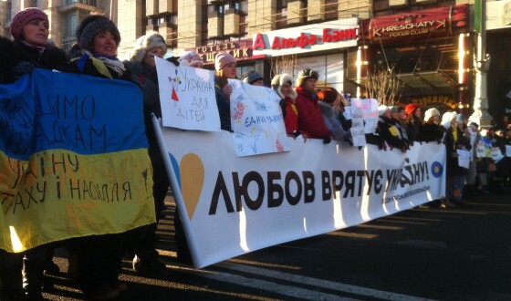 На Євромайдані працює жіноча миротворча варта