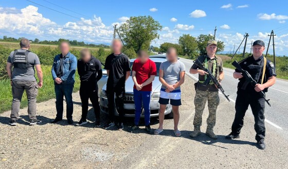 За вихідні у Чернівецькій та Закарпатській областях затримали 84 порушників кордону