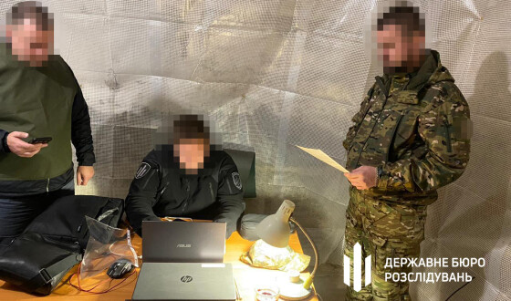 На Буковині військовослужбовці ремонтували будинок начальника і отримували за це бойові