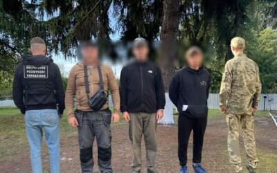 Поблизу кордону зі Словаччиною затримали трьох правопорушників-«грибарів»