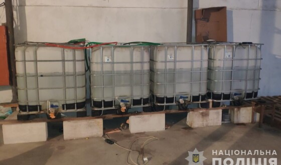 На Вінниччині підприємливі порушники організували масштабне підпільне виробництво алкоголю