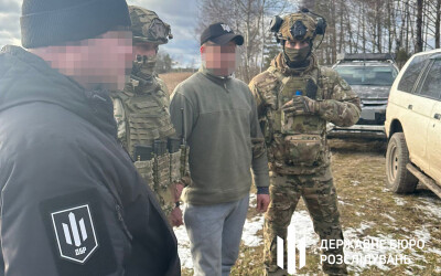 Перед судом постане правоохоронець з Рівненщини, який спільно зі спільником вивозив військовозобов&#8217;язаних до білорусі