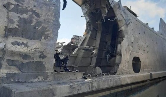 З’явилися фото пошкоджень, отриманих десантним катером від Байрактара на острові Зміїний