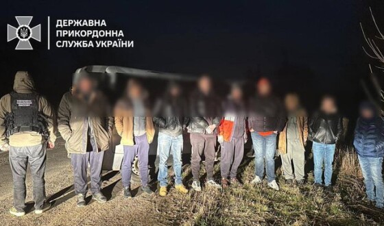 Переправник не зміг відпрацювати 64 тисячі доларів, отриманих від ухилянтів