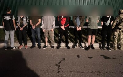 На околиці села Грушово Тячівського району прикордонники зупинили сімох «мандрівників»