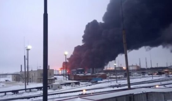 Сили безпілотних систем уразили Сизранський нафтопереробний завод