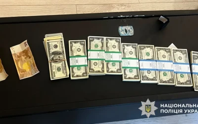 Двоє уродженців Дніпропетровщини отримали підозри за вимагання вигаданого боргу та погрози