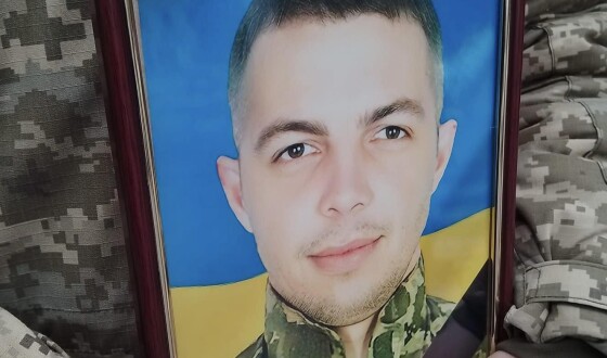 Вчора сумська громада прощалася з солдатом Олександром Якущенком