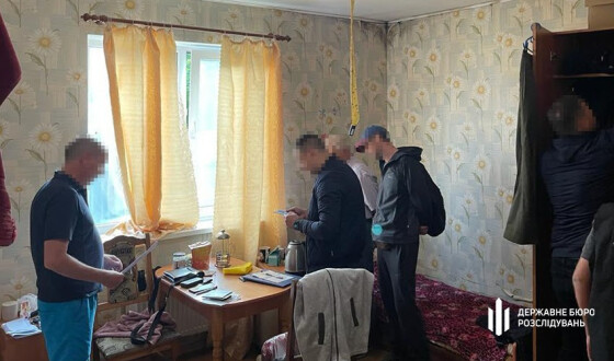 ДБР затримало колаборанта, який спочатку служив окупантам у Херсоні, а потім вирішив влаштуватись до ЗСУ