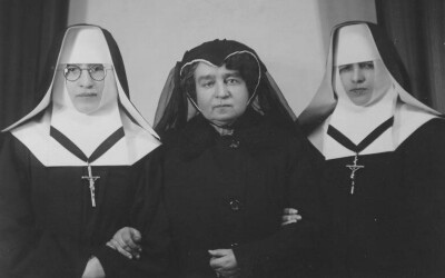 Наталена Королева – письменниця, перекладачка, лексикограф, мистецтвознавець, археолог, єгиптолог, художниця, акторка (60 років тому)