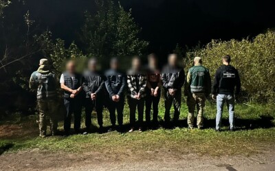 На Закарпатті затримали групу порушників кордону та їх переправника
