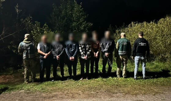 На Закарпатті затримали групу порушників кордону та їх переправника