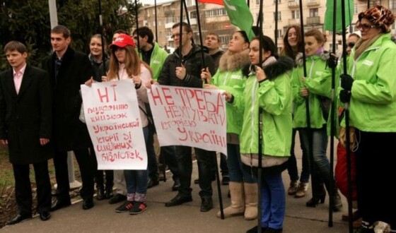 Зачистка шкільних бібліотек а-ля Табачник