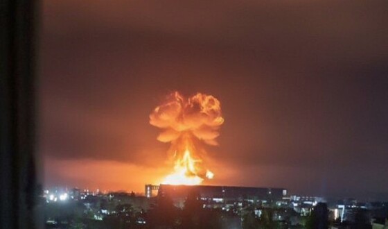 Вночі українські дрони уразили морський нафтовий термінал у російському Туапсе (+3 відео)