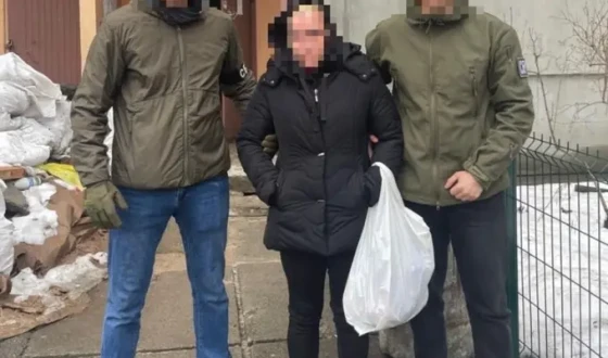 Затримано жінку, яка на замовлення рф знімала наслідки російських ударів по одній зі столичних ТЕЦ