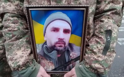 Сьогодні сумська громада попрощалась із Захисником Сергієм Ніколаєнком