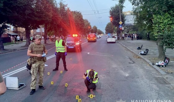 У Луцьку оперативно затримано чоловіка та жінку, яких підозрюють у підриві гранати посеред вулиці