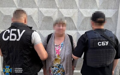 СБУ затримала коригувальницю, яка наводила удари рф по Хмельниччині та виготовляла вибухівку для терактів