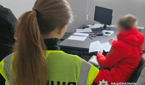 Двоє медсестер у побили 17-річну пацієнтку і отримали підозри